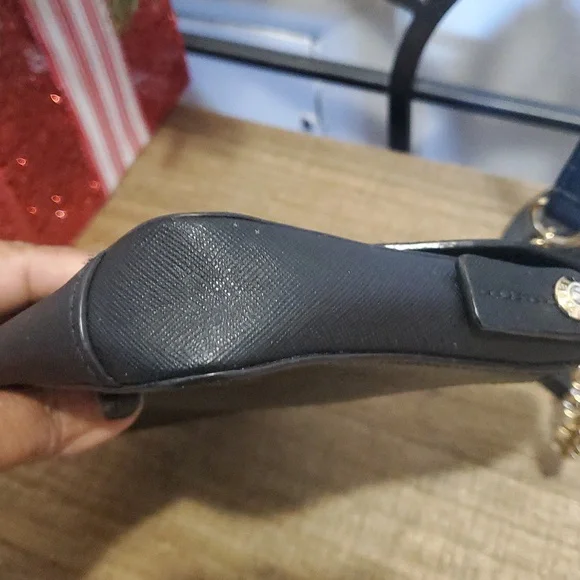 Henri Bendel Black Crossbody Bag with Gold Chain - Picture 13 of 14